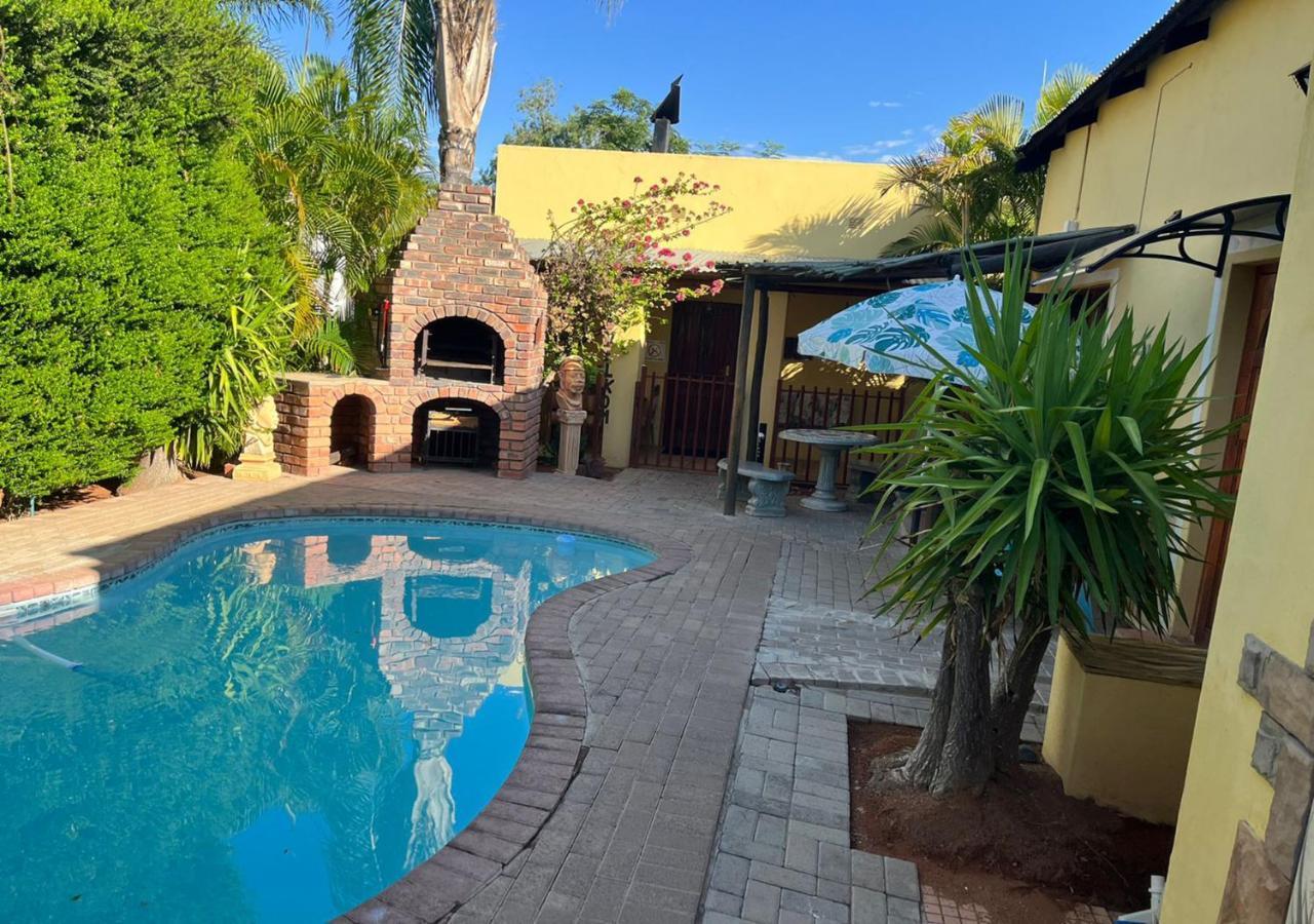Tarentaalrand Guesthouse Upington Exteriör bild