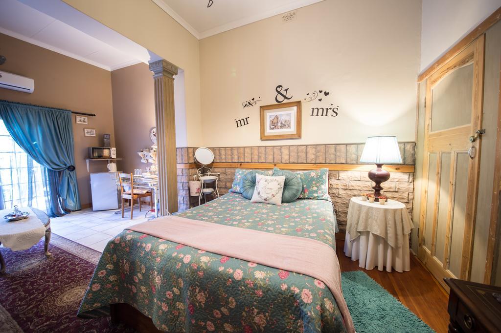 Tarentaalrand Guesthouse Upington Rum bild